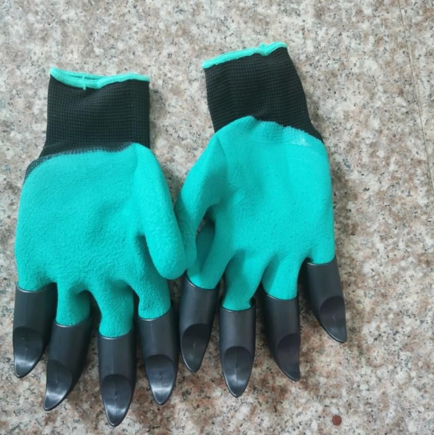 “Dig Smarter, Not Harder – Waterproof Claw Gloves